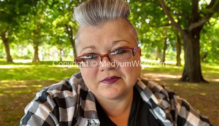 Toronto Kensington Medyum Nebahat